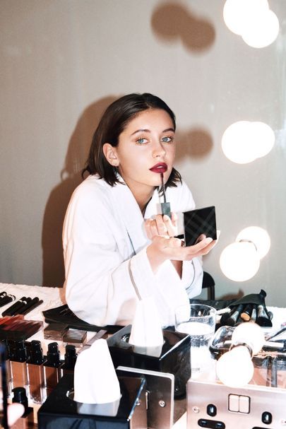 Iris Law Burberry Campaign: Interview & Pictures | British Vogue Make Up Artist Photoshoot, Makeup Artist Branding Photoshoot, Sadie Frost, Iris Law, Diy Face Scrub, Burberry Beauty, Laura Bailey, Brand Shoot, Poppy Delevingne