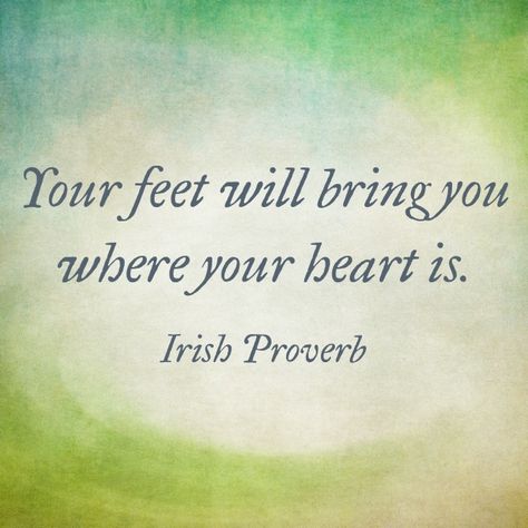 Irish Proverb Irish Images, Dr. Seuss, Tattoo Schrift, Irish Proverbs, Irish Eyes Are Smiling, Irish Quotes, Irish Eyes, Back Ground, Irish Blessing