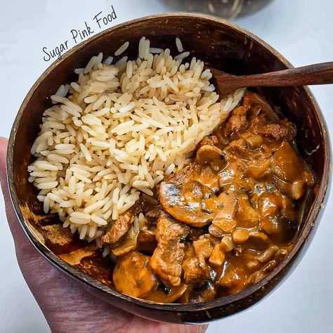 Tasty Low Fat Meals, Beef Escalope Recipe, Beef Stroganoff With Steak, Easy Low Fat Meals, Chinese Chicken Balls, Healthy Stroganoff, Creamy Beef Stroganoff Recipe, Creamy Beef Stroganoff, Low Fat Diet Recipes