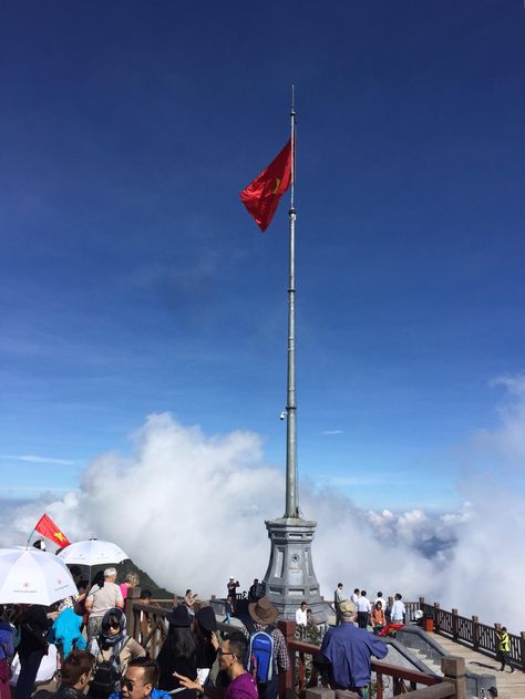 Photo taken from Fansipan Sapa Vietnam #travel #ttot #nature #photo #vacation #Hotel #adventure #landscape http://bit.ly/2hnjTmX Fansipan Vietnam, Sapa Vietnam, Adventure Landscape, Sa Pa, Travel Places, Exploring The World, Vacation Hotel, Vietnam Travel, Lombok