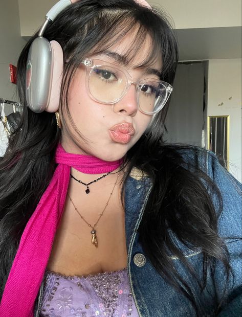 ig: @bmgaribay Makeup With Glasses, Korean Makeup Tips, Glasses Inspiration, Glasses Makeup, Cute Glasses, Stylish Glasses, Young Justice, Foto Ideas Instagram, Girls With Glasses