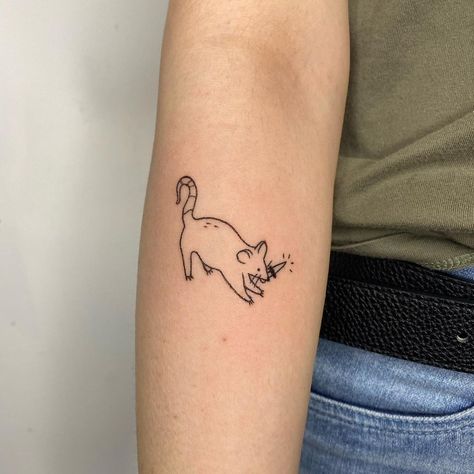 Rat Tattoo, Cute Simple Tattoos, Basic Tattoos, Mouse Tattoos, Bull Tattoos, Handpoke Tattoo, Hand Poked Tattoo, Temporary Tattoo Designs, Jewelry Tattoo