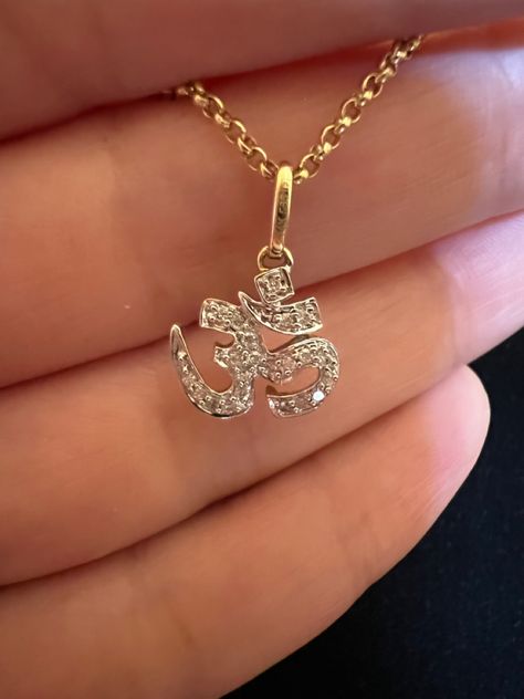 14k (585) yellow gold eye catching “Ohm” sign pendant. Never worn, brand new. Made out of 22pcs small diamonds (SI). Comes without chain. Ohm Sign, Gold Diamond Necklace, Gold Eyes, Aesthetic Style, Aesthetic Fashion, Diamond Pendant, Gold Diamond, Diamond Necklace, Gold Necklace