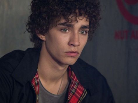 Nathan Misfits, Rob Sheehan, Misfits Nathan, Klaus Hargreeves, Jason Todd Batman, Justice League Wonder Woman, Greg Capullo, Robert Sheehan, Tim Drake