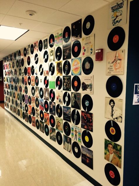 Hall Decorations with vinyl records! Cool for home use too! Home Studio Music Ideas, Hall Decorations, School Hallway, Home Music Rooms, Record Room, Music Room Decor, Music Studio Room, Record Wall, Home Studio Music