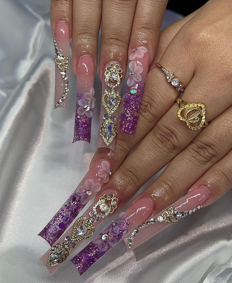 Blinged Out Nails, Italy Nails, Coffin Nails Ombre, Gold Acrylic Nails, Purple Acrylic Nails, Super Cute Nails, Punk Nails, Long Acrylic Nail Designs, Nails Design With Rhinestones