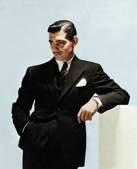 George Hurrell, A Man In A Suit, Man In A Suit, Hollywood Men, Carole Lombard, Clark Gable, Humphrey Bogart, Retro Mode, Hollywood Fashion