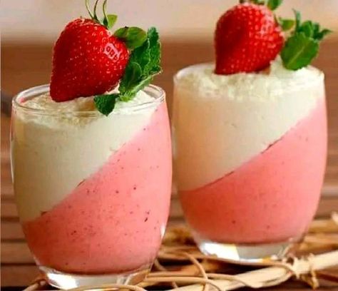 jock zonfrillo recipes | Strawberry mousse recipe with white chocolate 🍨🍓 Strawberry Mousse Recipe, Pastries Desserts, Cakes Pastries, Strawberry Mousse, Desserts Chocolate, Unflavored Gelatin, Mousse Recipes, Pastry And Bakery, Bakery Recipes