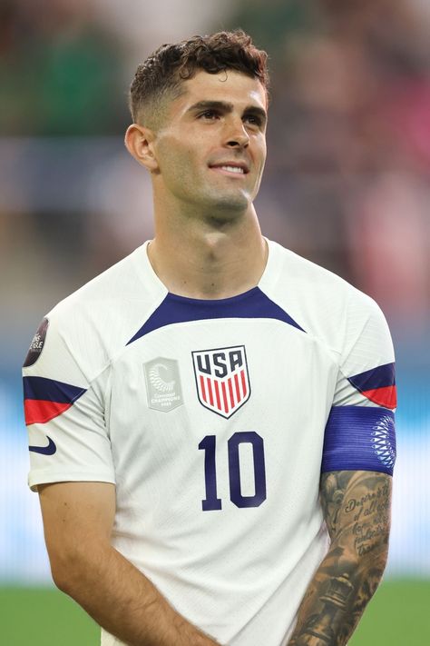 Pulisic Haircut, Tattoos For Guys Christian, Stomach Tattoos For Guys, Under Breast Tattoo, Tattoo Christian, Soccer Backgrounds, Captain America Wallpaper, Neck Tattoo For Guys, Christian Pulisic