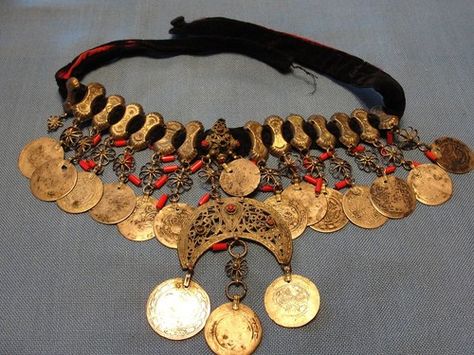 Ottoman Silver Coin Necklace Belt Jewelry Turkish Jewellery Gold, Turkish Accessories, Ottoman Silver, Ottoman Jewelry, Egyptian Accessories, Collar Hippie, Empire Ottoman, Turkish Jewellery, Turkish Ottoman