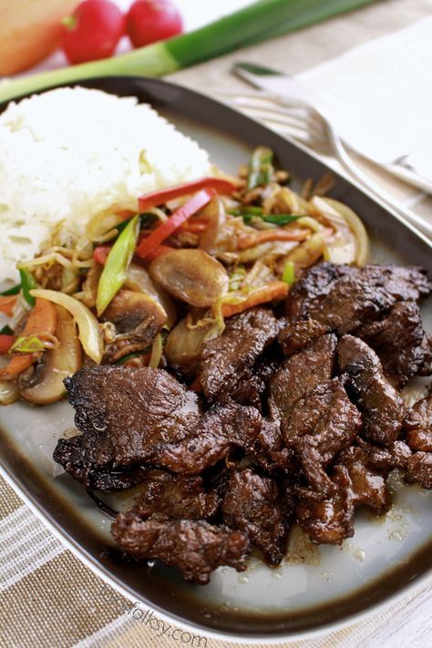 Make this beef teppanyaki at home without using a teppan. So easy and yummy! | www.foxyfolksy.com Beef Teppanyaki, Teppanyaki Recipe, Sukiyaki Recipe, Foxy Folksy, Japanese Beef, Griddle Recipes, Flat Iron Steak, Bulgogi Beef, Korean Recipes