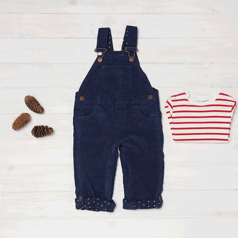 Flat Lay Stop Motion, Stop Motion Photography Fashion, Stop Motion Clothes Videos, Stop Motion Ideas Fashion, Stop Motion Ideas Clothes, Stop Motion Clothes, Stop Motion Fashion, Cinemagraph Fashion, Dungarees Outfits