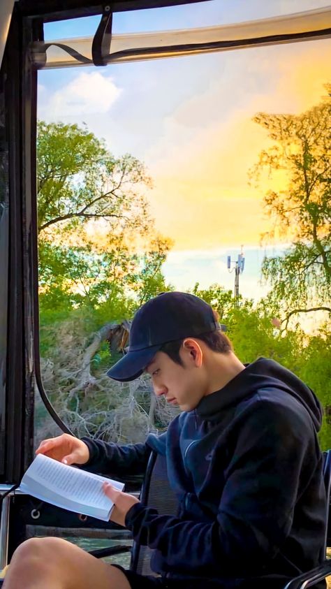 Jinyoung Boyfriend Material, Jyp Oppa, Park Jinyoung Got7, Linkedin Background, Shawn Mendes Wallpaper, Yoo Seung Ho, Got7 Mark Tuan, Jinyoung Got7, Park Jin Young