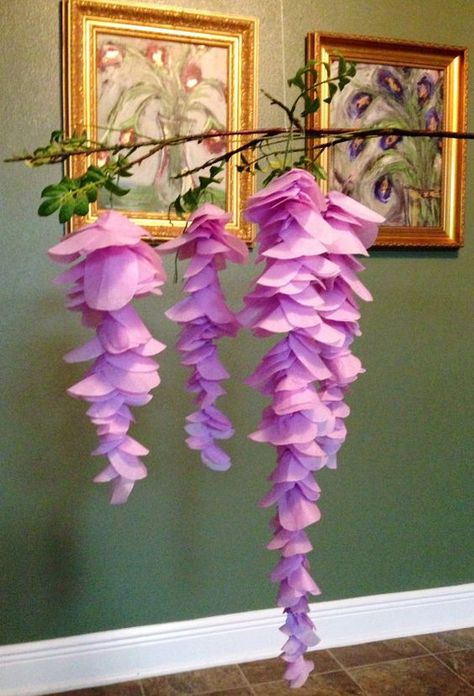 Giant Tissue Paper Flowers Diy Tutorials, Giant Tissue Paper Flowers Diy, Paper Wisteria, Diy Osterschmuck, Diy Wedding Backdrop, Fleurs Diy, Diy Papier, Crepe Paper Flowers, Tissue Paper Flowers