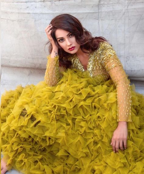 Adaa Khan, Indian Bridal Fashion, Boys Dpz, Indian Bridal, Bridal Style, Ball Gowns, Actresses, Disney Princess, Formal Dresses