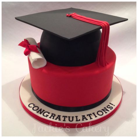 Red Graduation Cakes, College Graduation Cakes, Graduation Party Table, Graduation Party Cake, Cap Cake, Graduation Party High, Fondant Cake Designs, Graduation Party Planning, Swiss Chocolate