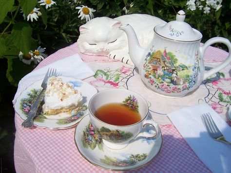 Cottage Flower Garden, Cottagecore Life, Dream Again, A Walk In The Woods, Pretty Tea Cups, Tea And Books, Farm Cottage, Come With Me, Tea Tins