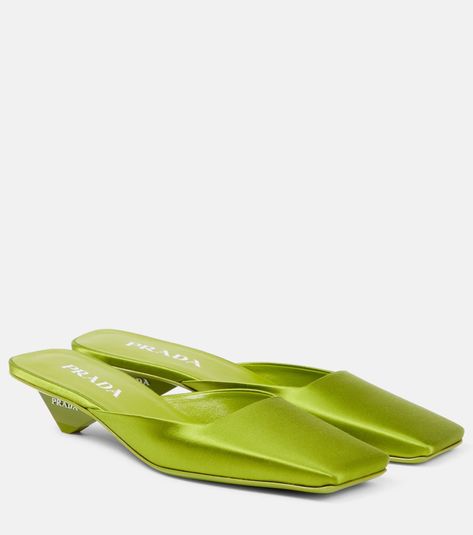 Satin mules in green - Prada | Mytheresa Summer Work Wardrobe, Spring Sunglasses, Minimal Shoes, High Sandals, Mid Heels Pumps, Summer Work, Aesthetic Shoes, Classic Bags, Prada Shoes