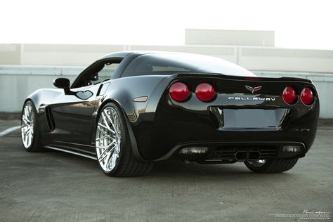 Italian Sports Cars, Zo6 Corvette, Callaway Corvette, Chevy Corvette Z06, Corvette Wheels, Black Corvette, Corvette Summer, Hot Rods Cars Muscle, Chevrolet Corvette Z06