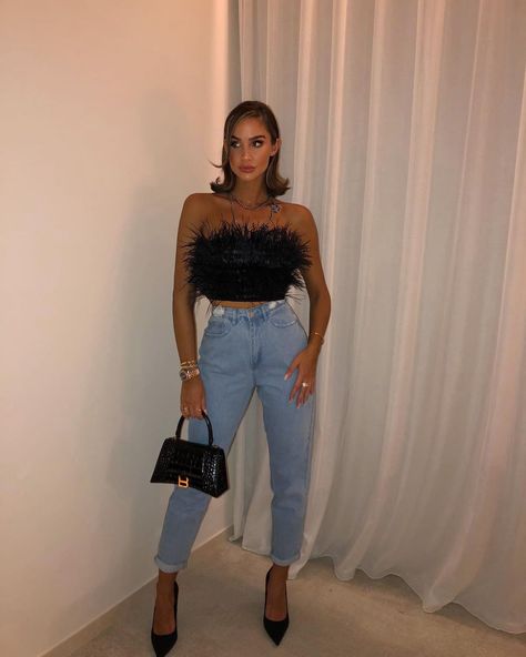 Drinks Outfit Evening, Drinks Outfits, Dinner Outfit, Looks Party, 2022 Trends, Chill Outfits, Night Out Outfit, Dinner Outfits, Evening Outfits