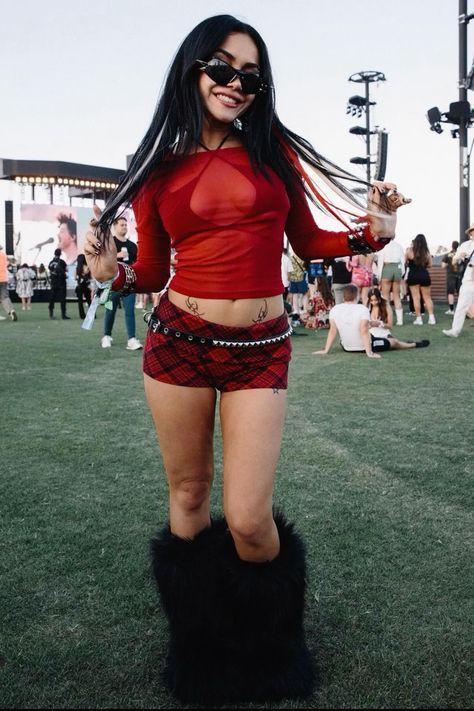 Edgy Festival Outfit, Hard Summer Outfit, Hard Summer Festival, Edm Outfit, Video Dress, Rave Fit, Rave Outfits Festivals, Rave Fits, Rave Babe