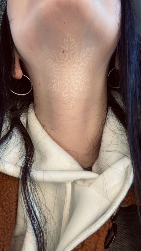 susiecidoll on Instagram: did you know I have a white throat tattoo? ❄️ #whiteink White Neck Tattoo, Female Throat Tattoo, Throat Tattoo, Back Of Neck Tattoo, White Ink Tattoo, The Kooks, Do You Know Me, White Tattoo, Tattoo Idea