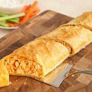 Buffalo Chicken Stromboli Recipe, Buffalo Chicken Puff Pastry, Chicken Stromboli Recipe, Buffalo Chicken Stromboli, Chicken Stromboli, Chicken Puff Pastry, Chicken Puff, Pepperidge Farm Puff Pastry, Stromboli Recipe