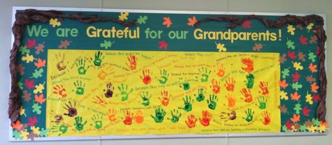 Grandparents Day: each student put a handprint and a reason why they are grateful for grandparents. Virtue of the Month: Gratitude Grandparents Day Bulletin Board Ideas, Grandparents Day Banner, Grandparents Day Photo Booth, Preschool Grandparents Day, School Projects Ideas, Grandparents Day Activities, Kindergarten Bulletin Boards, Student Crafts, September Crafts