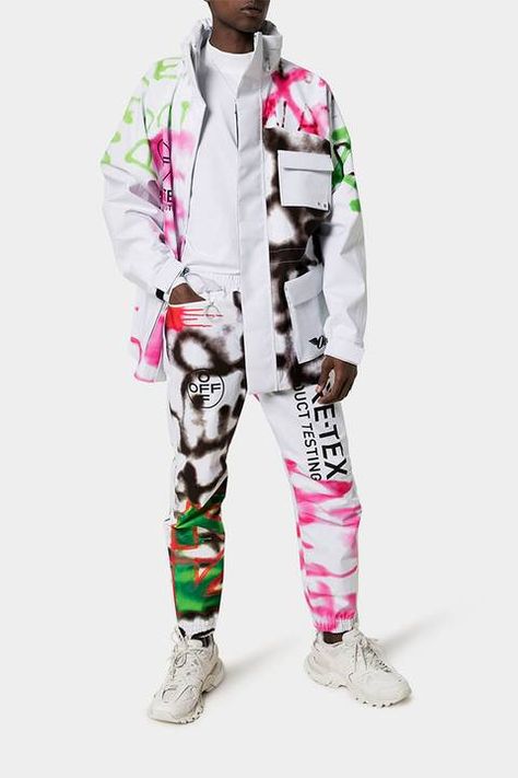 Off-White™ GORE-TEX Graffiti Print Ski Jacket Sweatpants Spring Summer 2020 SS20 Runway Inspiration Pre Season Drop Virgil Abloh Streetwear Clothing Graffiti Fashion, Runway Inspiration, Hand Painted Clothing, Painted Jeans, Skiing Outfit, Painted Clothes, Streetwear Clothing, Virgil Abloh, Ski Wear