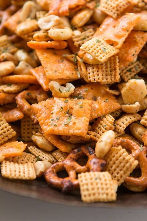 Every party needs something sweet, something salty, something light and something indulgent. This ranch slow cooker chex mix is both salty and addicting! Ranch Chex Mix, Best Superbowl Food, Snacks Sweet, Healthy Superbowl Snacks, Oh Sweet Basil, Chex Mix Recipes, Snack Mix Recipes, Superbowl Snacks, Superbowl Party Food