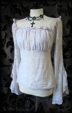 Steampunk Blouse, Wilted Rose, White Goth, Pale Pink Roses, Rose Pale, Victorian Steampunk, Goth Outfits, Soft Grunge, Gothic Lolita