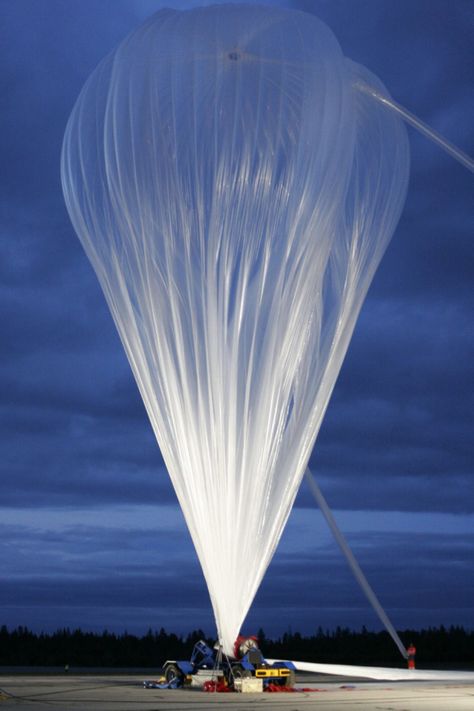 Weather Balloon, Weather Models, Weather Projects, Australian Continent, Floating Balloons, Taking Measurements, Science Background, Weather And Climate, Long Balloons