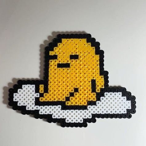 Egg Gudetama, The Lazy Egg, Melt Beads Patterns, Hamma Beads Ideas, Lazy Egg, Easy Perler Bead Patterns, Pearl Beads Pattern, 3d Perler Bead, Fuse Bead Patterns