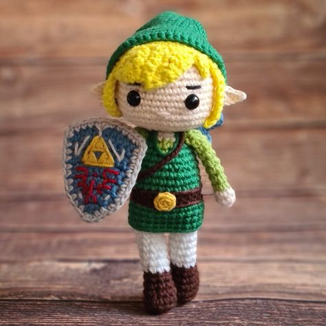 Crochet Link & Zelda From The Legend of Zelda - Media Chomp Zelda Crochet, Legend Of Zelda Characters, Link Zelda, Beginner Crochet Projects, Yarn Ball, The Legend Of Zelda, Pipe Cleaner, Tapestry Needle, Crochet For Beginners