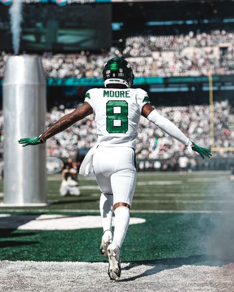 Madden 25, Football Pfp, Cool Football Pictures, Chiefs Wallpaper, 16 Wallpaper, Sports Wallpaper, New York Jets Football, Jets Nfl, Football Pics