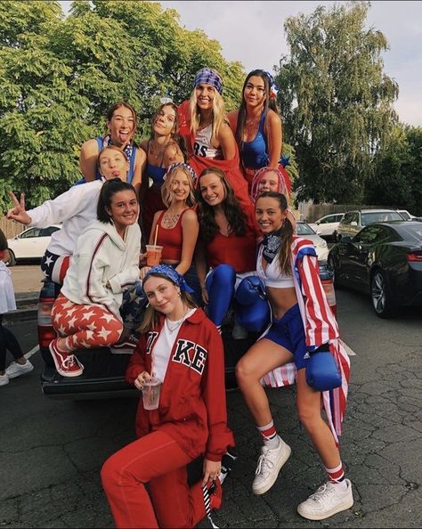 Football Face Paint, Football Season Outfits, Fourth Of July Pics, 4th Of July Pics, School Spirit Days, Spirit Week Outfits, America Party, Usa Party, Bestie Outfits