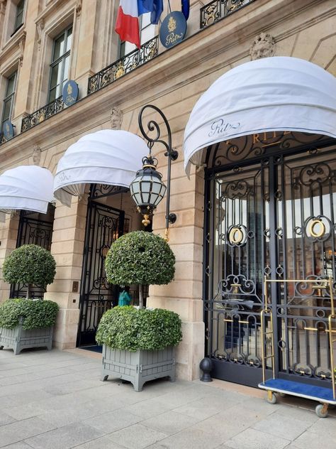 Paris Ritz Hotel, Ritz Carlton Paris, Ritz Paris Hotel, Paris Ritz, Ritz Hotel Paris, Paris Places, The Ritz Paris, Ritz Hotel, Plaza Athenee