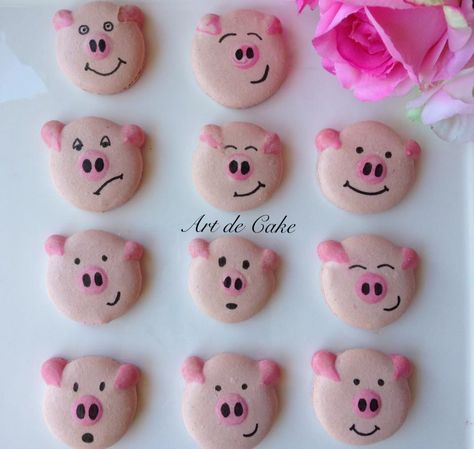 Pig macarons, so cute!!! perfect for a pig party cake or a farmyard partyArt de Cake - Lisa Steuerwald Pig Macarons, Character Macarons, Sing Party, Farmyard Party, Cute Piggy, Macaron Cake, Cool Cake Designs, Pig Party, Cute Piggies