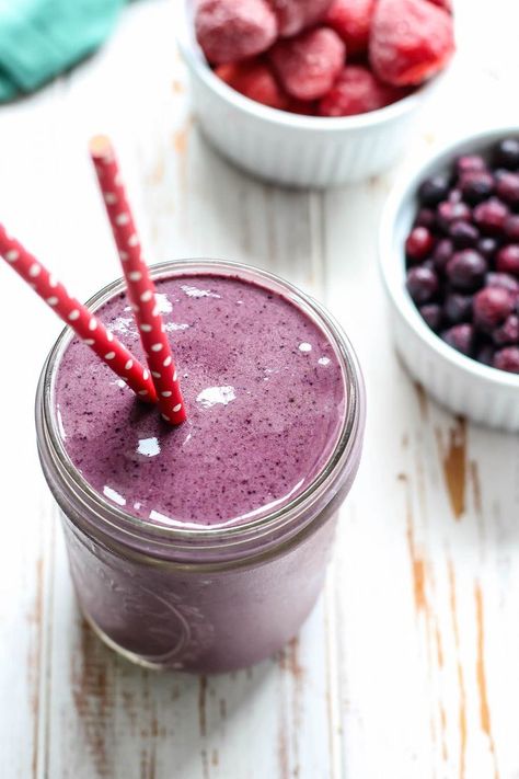 Kick your health up a notch with this Purple Power Superfood Smoothie. Using berries rich in antioxidants, plus acai powder for a superfood boost. Add your favorite protein powder for a filling on-the-go meal. Smoothie Berries, Acai Smoothie Recipe, Calorie Counting Recipes, Acai Powder, Strawberry Blueberry Smoothie, Super Healthy Snacks, Blueberry Smoothie Recipe, Fruity Recipes, Acai Smoothie