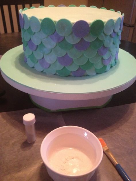 Peace, Love, & Cake: Mermaid Cake Tutorial Combine Birthday Party, Kids Afternoon Tea, Mermaid Birthday Cake Ideas, Cakes Mermaid, Mermaid Theme Cake, Rapunzel Birthday Cake, Cake Mermaid, Mermaid Birthday Cake, Combined Birthday Parties