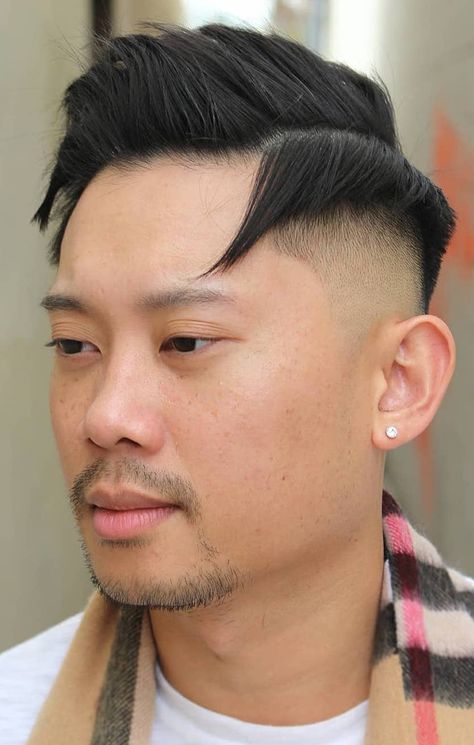 Burst Fade with Side Fringe Asian Fade Haircut, Korean Haircut Men, Chinese Hairstyles, Professional Hairstyles For Men, Asian Hairstyles, Male Hairstyles, Asian Man Haircut, Korean Men Hairstyle, Burst Fade