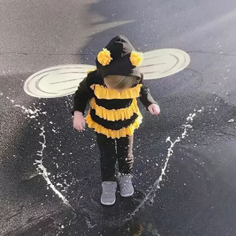 Diy Bumblebee Costume, Toddler Bee Costume, Baby Bumble Bee Costume, Toddler Bumble Bee Costume, Baby Bee Costume, Bee Costume Diy, Diy Bumble Bee, Halloween Costume Ideas For Kids, Bumblebee Costume