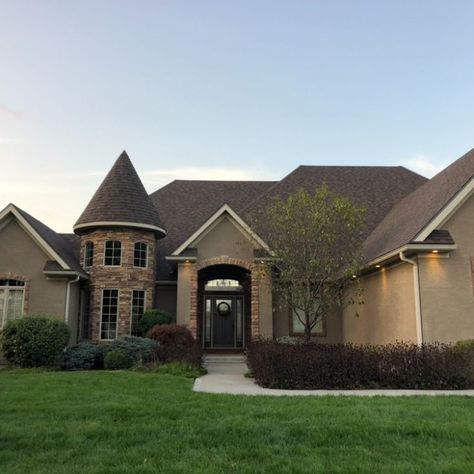 New roof in the color Teak - Owens Corning Shingles Teak Roof Shingles, Owens Corning Shingles, Roof Shingle Colors, Shingle Colors, Exterior Paint Color, New Roof, Roof Shingles, Exterior Paint, Exterior Design