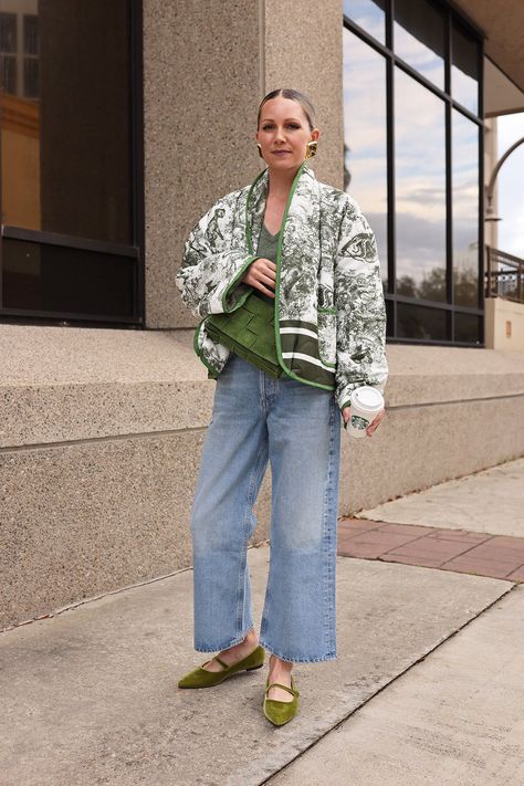 7 LITTLE THINGS I AM LOVING - Atlantic-Pacific Carmen Gimeno, Quilted Jacket Outfit, Palette Autumn, Fall Jackets Outfit, Cropped Jeans Outfit, Portuguese Style, Wide Leg Jeans Outfit, Outfits Sommer, Blair Eadie