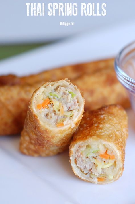 Thai Spring Rolls Pork Spring Rolls, Vegetable Egg Rolls, Thai Spring Rolls, Chicken Spring Rolls, Make Ahead Appetizers, Egg Roll Recipes, Feed A Crowd, Sweet Chili Sauce, Feeding A Crowd