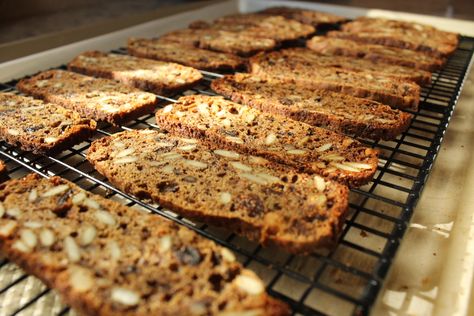 Fig and Walnut Crackers...The Perfect Cracker (Really!) Fig Crackers, Fig And Olive Crisps, Herbed Tree Crackers, Nuts And Seeds Crackers, Fig And Date Bread, Homemade Crackers Recipe, Gluten Free Crackers, Olive Recipes, Homemade Crackers