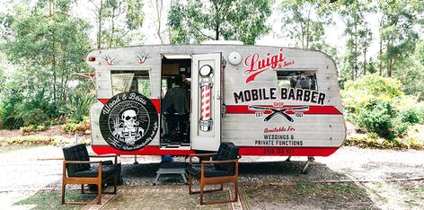 6 cool ideas for repurposed vintage trailers Mobile Barber Shop, Mobile Hair Salon, Mobile Beauty Salon, Mobile Barber, Mini Boutique, Barbershop Design, Barber Shop Decor, Mobile Home Living, Salon Suites