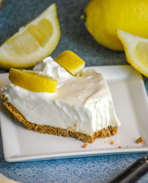 No Bake Lemonade Pie #SummerDessertWeek - 4 Sons 'R' Us Lemonade Pie No Bake, Amish Dishes, Lemonade Pie Recipe, Pies Dessert, Easy Lemon Pie, Easy Lemonade, Cook Desserts, Pie No Bake, Lemonade Pie