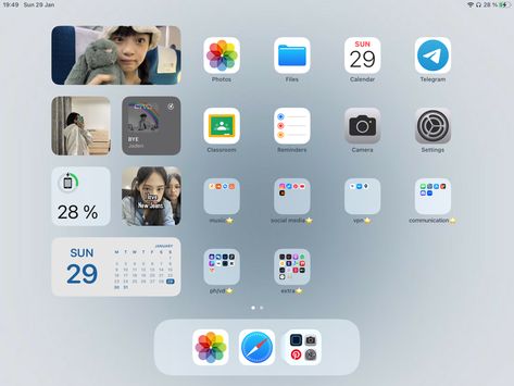 Ipad Set Up Aesthetic, Ipad Setup Ideas, Ipad Screen Ideas, Simple Widget Ideas, Ipad Setup Homescreen, Ipad Customization Home Screen, Tablet Homescreen Ideas, Ipad Wallpaper Layout, I Pad Aesthetic