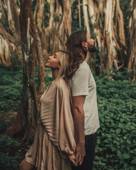 Kylie Katich, Jungle Photography, Engagement Picture Outfits, Couples Photo, Couple Picture Poses, Engagement Poses, Couple Photoshoot Poses, Photo Poses For Couples, In The Jungle